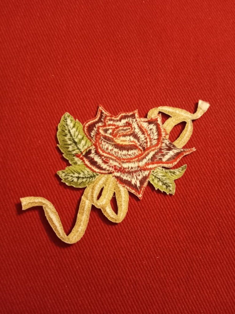 embroidered red rose patch - Picture 2 of 2